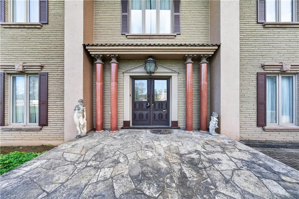 213 Stone Church Road W, Hamilton, ON, L9B 1A2 - 4