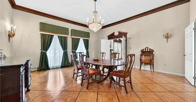 213 Stone Church Road W, Hamilton, ON, L9B 1A2 - 10