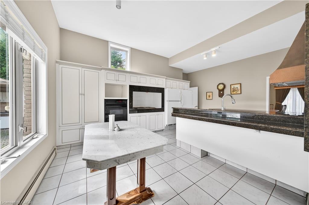 213 Stone Church Road W, Hamilton, ON, L9B 1A2 - 13