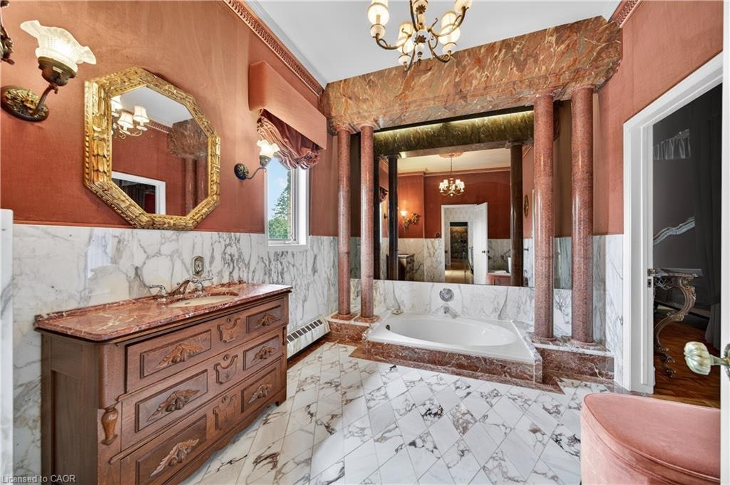 213 Stone Church Road W, Hamilton, ON, L9B 1A2 - 21