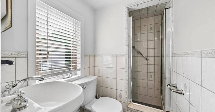 213 Stone Church Road W, Hamilton, ON, L9B 1A2 - 18