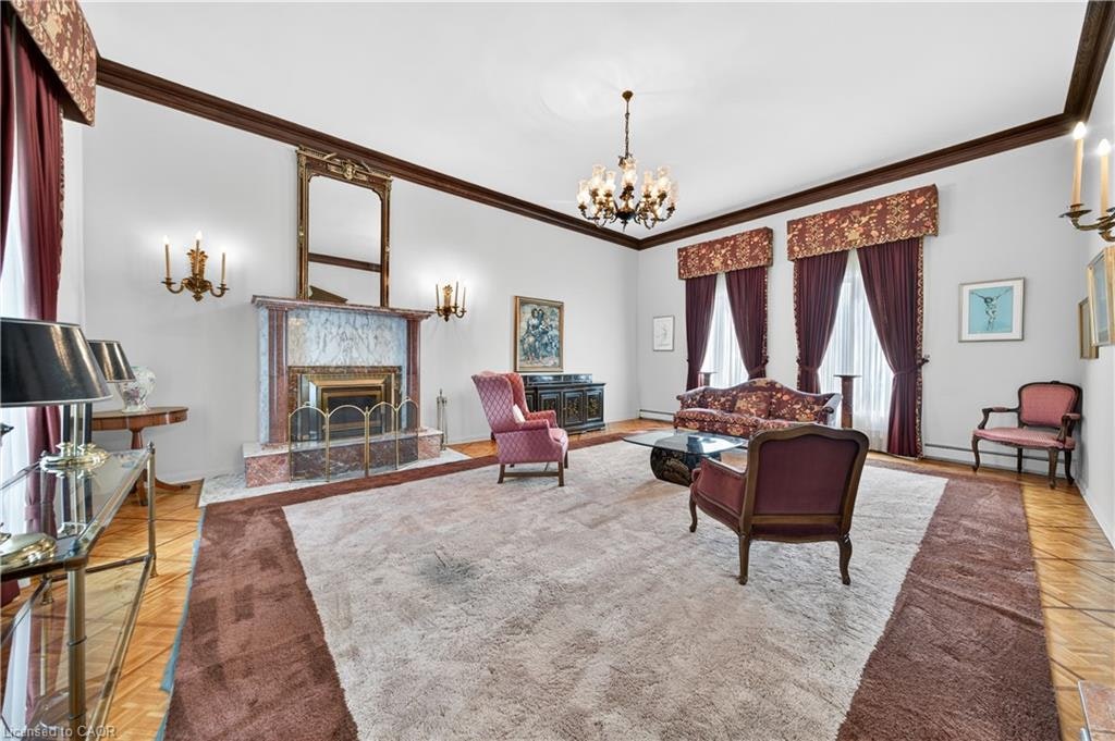 213 Stone Church Road W, Hamilton, ON, L9B 1A2 - 7