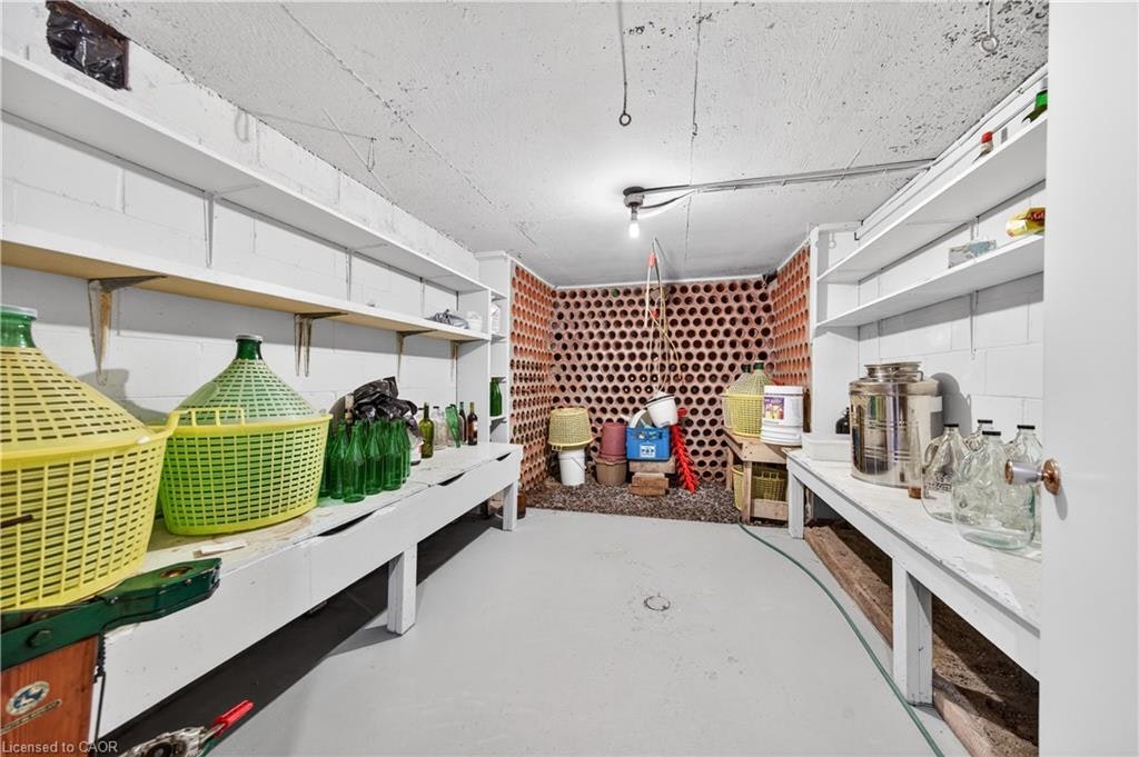 213 Stone Church Road W, Hamilton, ON, L9B 1A2 - 37