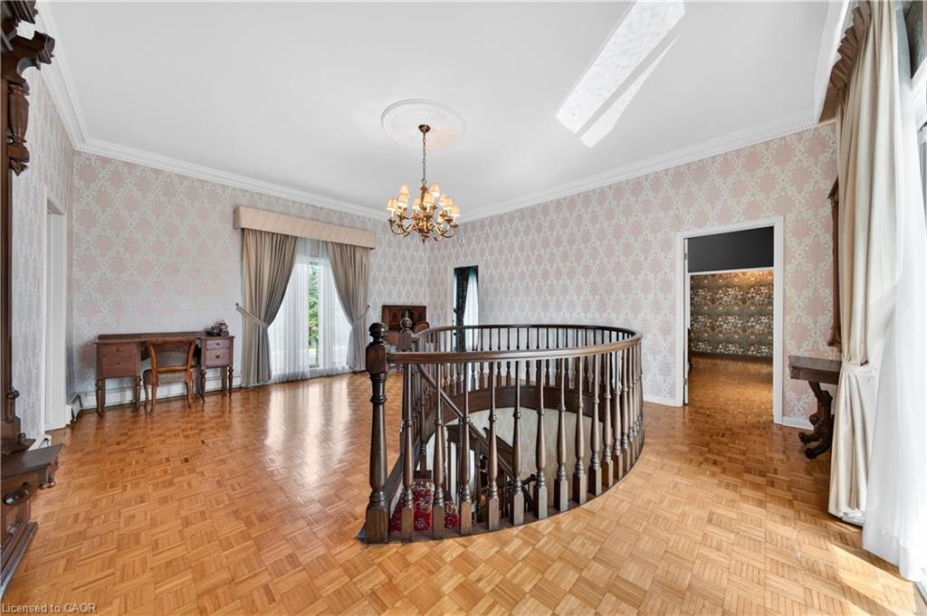 213 Stone Church Road W, Hamilton, ON, L9B 1A2 - 20