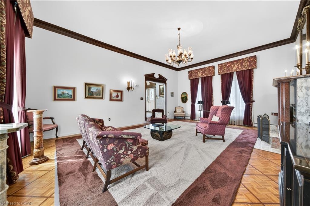 213 Stone Church Road W, Hamilton, ON, L9B 1A2 - 8