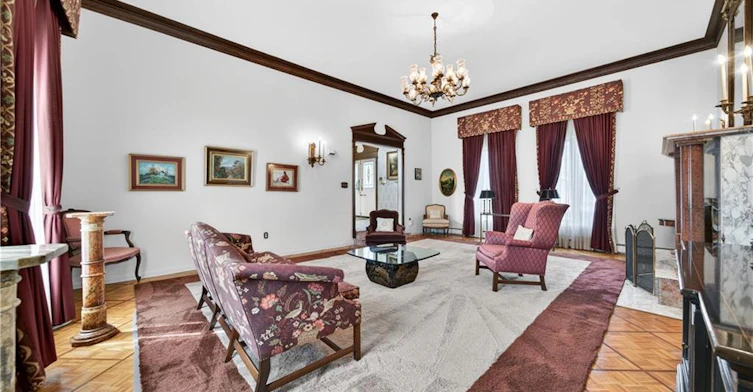 213 Stone Church Road W, Hamilton, ON, L9B 1A2 - 8