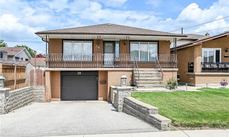 39 Algonquin Court