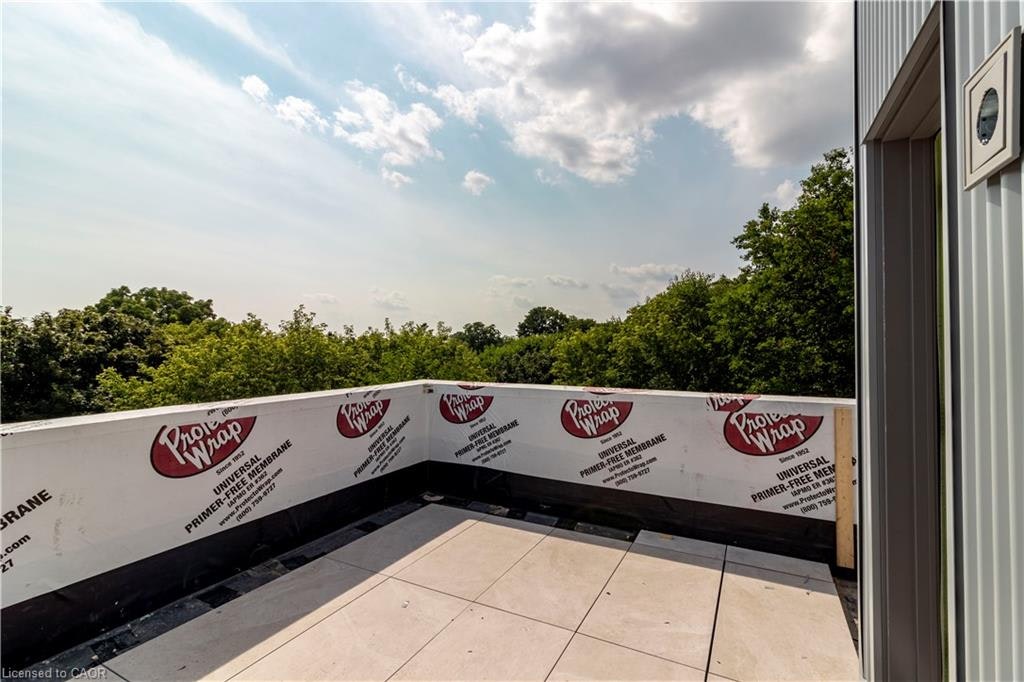 7-114 Madison Avenue S, Kitchener, ON, N2G 3M6 - 12