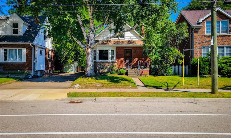 30 Sanders Boulevard