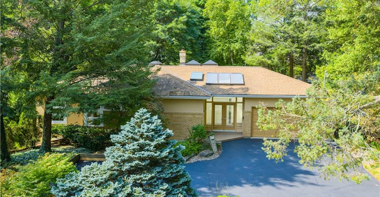 4189 Inglewood Drive, Burlington, ON, L7L 1E3