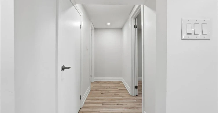 Lower-28 Leduc Street, Hamilton, ON, L8T 4S4 - 12