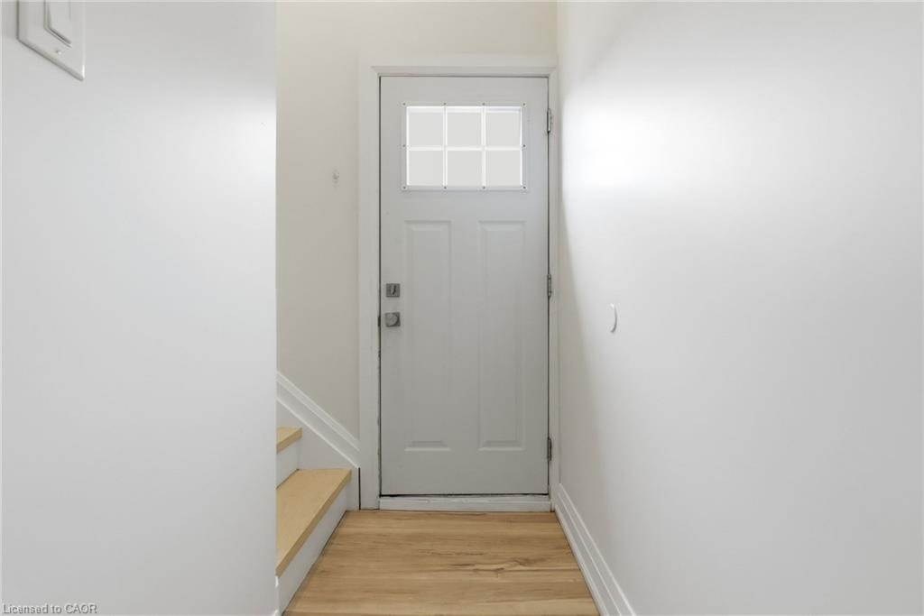 Lower-28 Leduc Street, Hamilton, ON, L8T 4S4 - 4