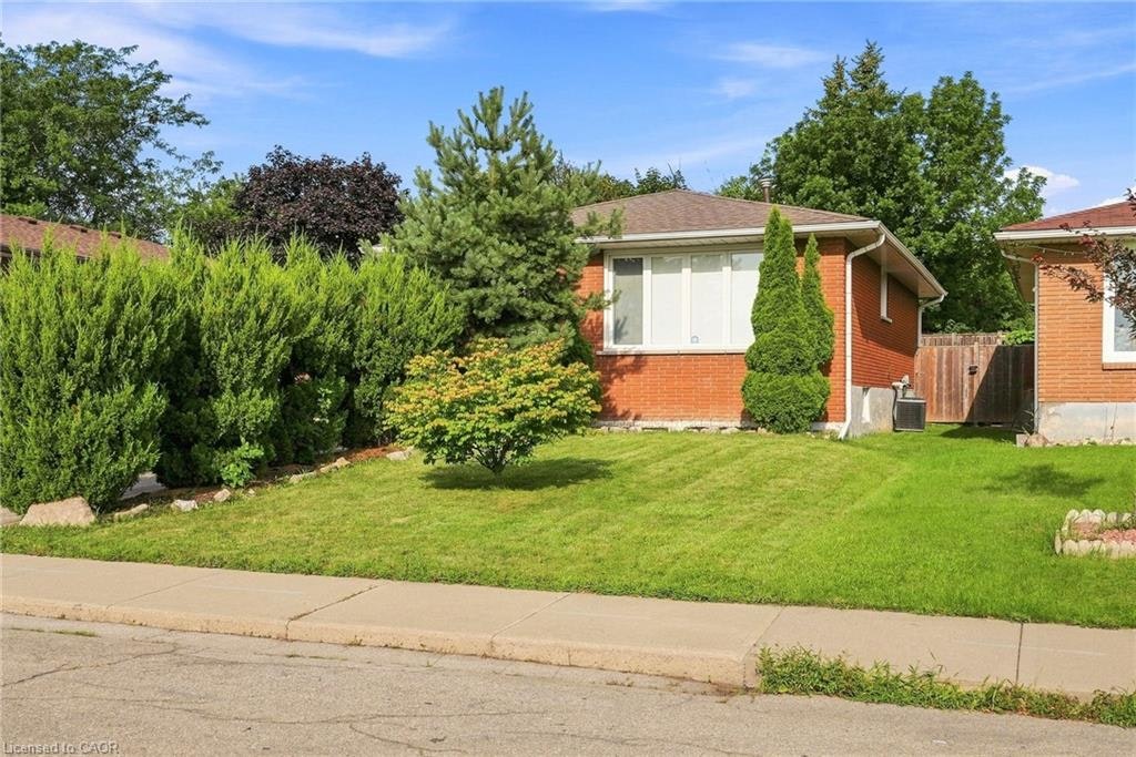 Lower-28 Leduc Street, Hamilton, ON, L8T 4S4 - 2