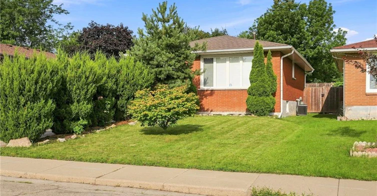 Lower-28 Leduc Street, Hamilton, ON, L8T 4S4 - 2