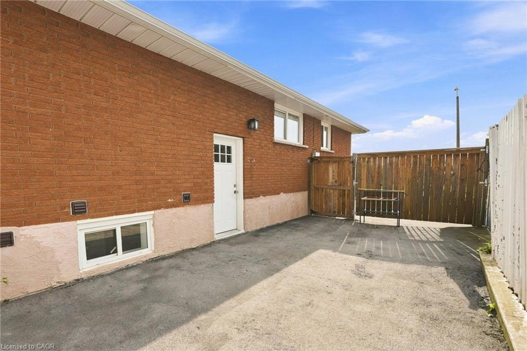 Lower-28 Leduc Street, Hamilton, ON, L8T 4S4 - 20