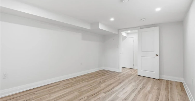 Lower-28 Leduc Street, Hamilton, ON, L8T 4S4 - 14