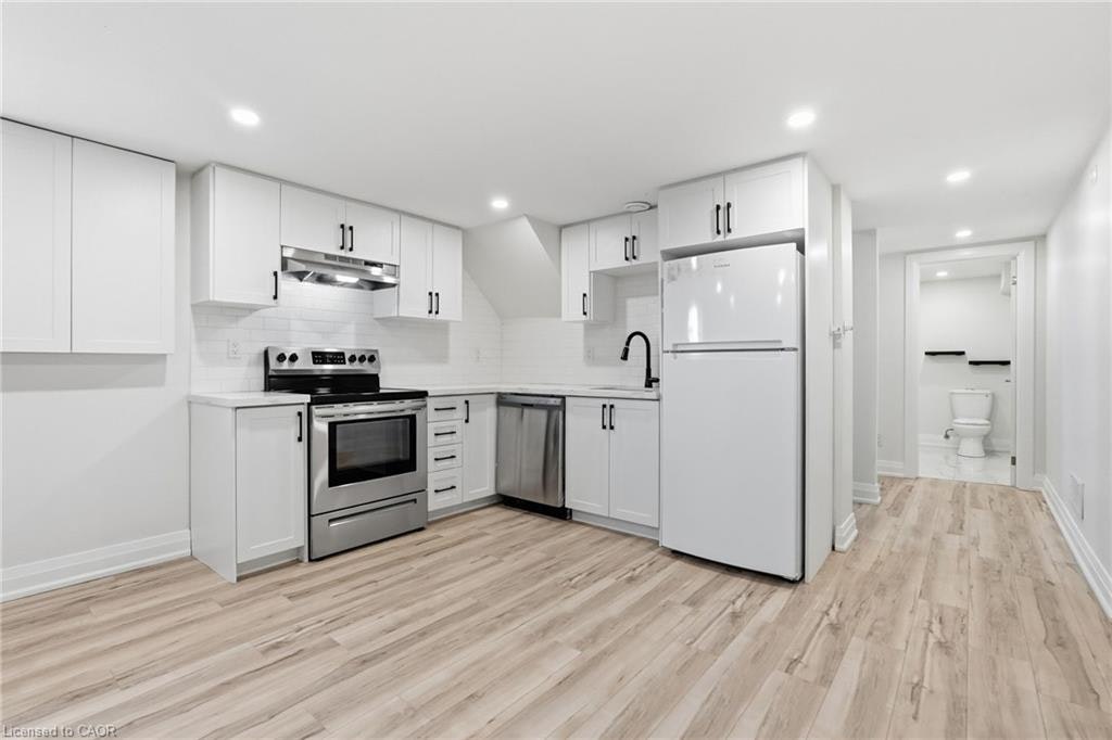 Lower-28 Leduc Street, Hamilton, ON, L8T 4S4 - 5