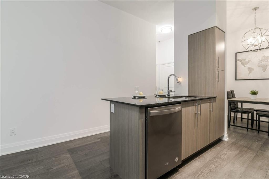 104-55 Speers Road, Oakville, ON, L6K 0H9 - 7