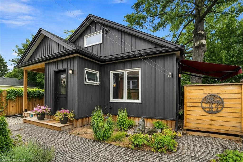 26R Kenmore Road, Hamilton, ON, L8S 3T7