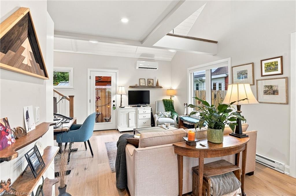 26R Kenmore Road, Hamilton, ON, L8S 3T7 - 8