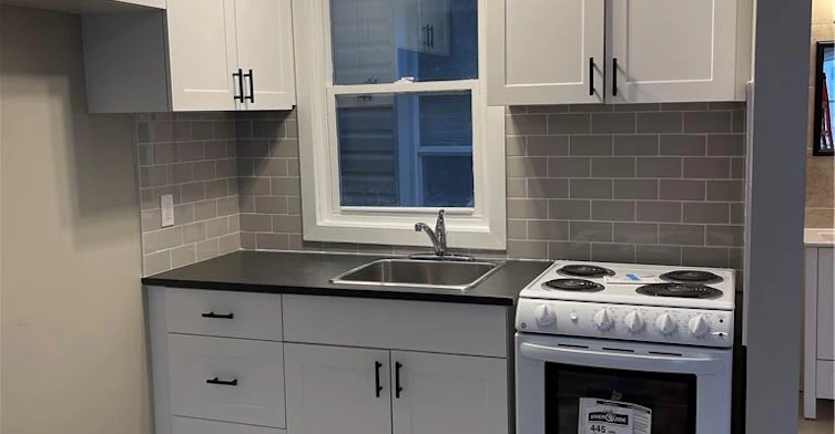 3-181 King Street E, Kitchener, ON, N2G 2K8