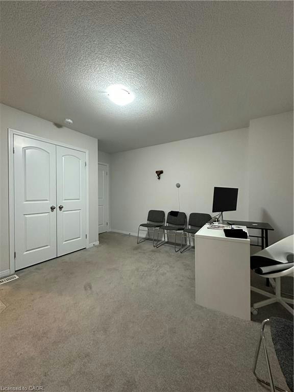 35 Eliza Avenue, Kitchener, ON, N2E 0G2 - 7