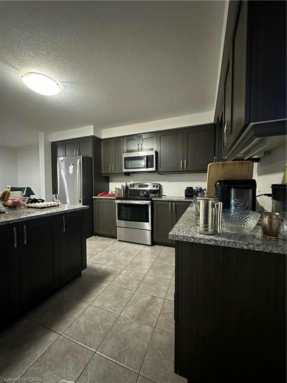 35 Eliza Avenue, Kitchener, ON, N2E 0G2 - 17
