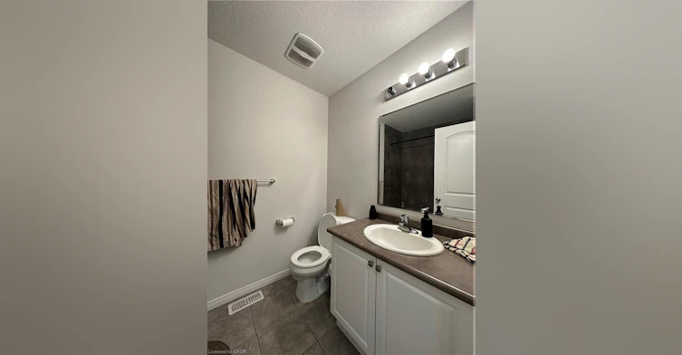 35 Eliza Avenue, Kitchener, ON, N2E 0G2 - 36