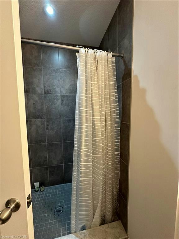 35 Eliza Avenue, Kitchener, ON, N2E 0G2 - 33