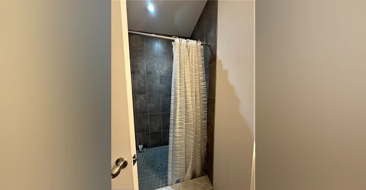 35 Eliza Avenue, Kitchener, ON, N2E 0G2 - 33
