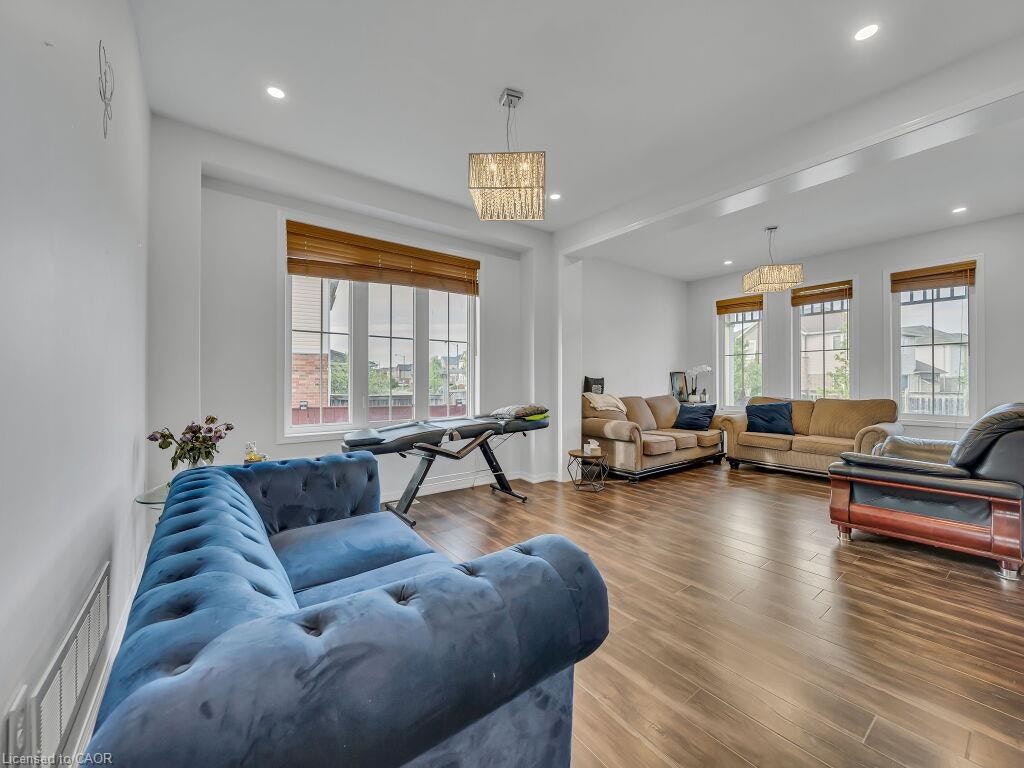 Main-227 Baldwin Drive, Cambridge, ON, N3C 0B8 - 3