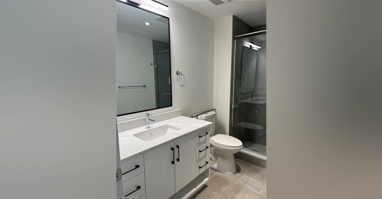 511-741 King Street W, Kitchener, ON, N2G 1E5 - 2