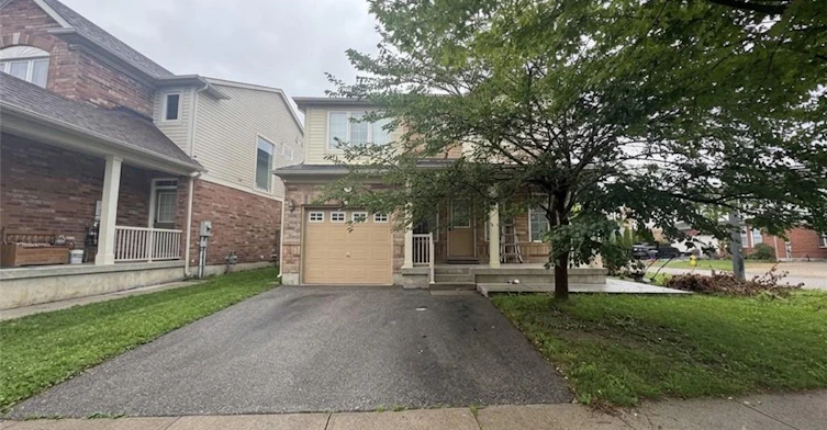 Lower-4 Redstart Drive, Cambridge, ON, N1T 2K3