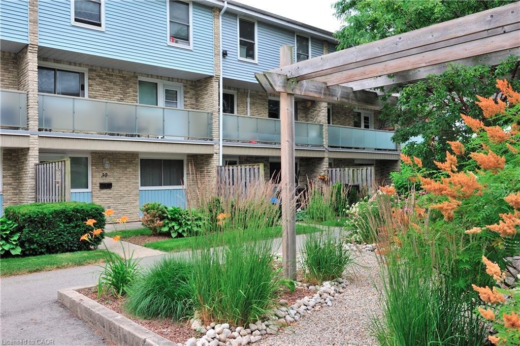 30-35 Breckenridge Drive, Kitchener, ON, N2B 3H5 - 2