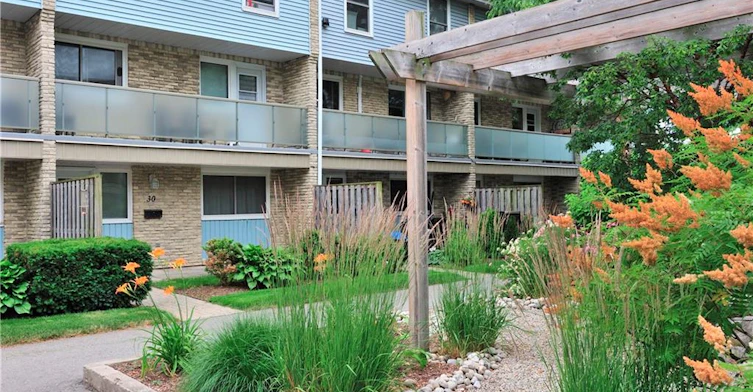30-35 Breckenridge Drive, Kitchener, ON, N2B 3H5 - 2