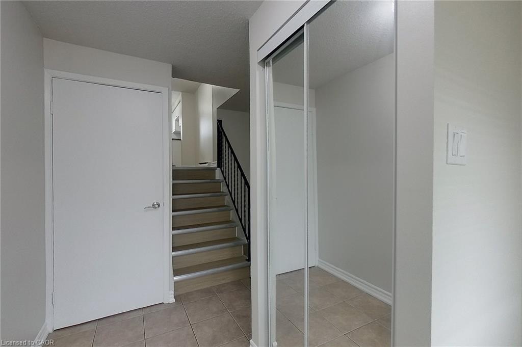 30-35 Breckenridge Drive, Kitchener, ON, N2B 3H5 - 6