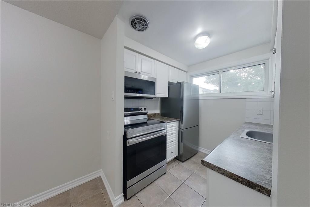 30-35 Breckenridge Drive, Kitchener, ON, N2B 3H5 - 22