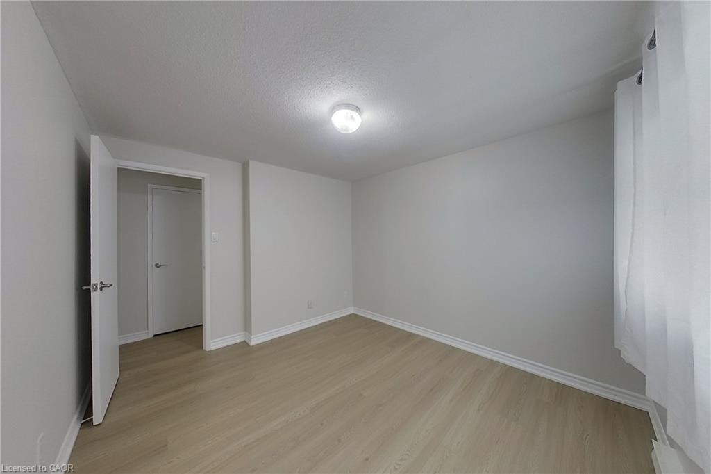 30-35 Breckenridge Drive, Kitchener, ON, N2B 3H5 - 35