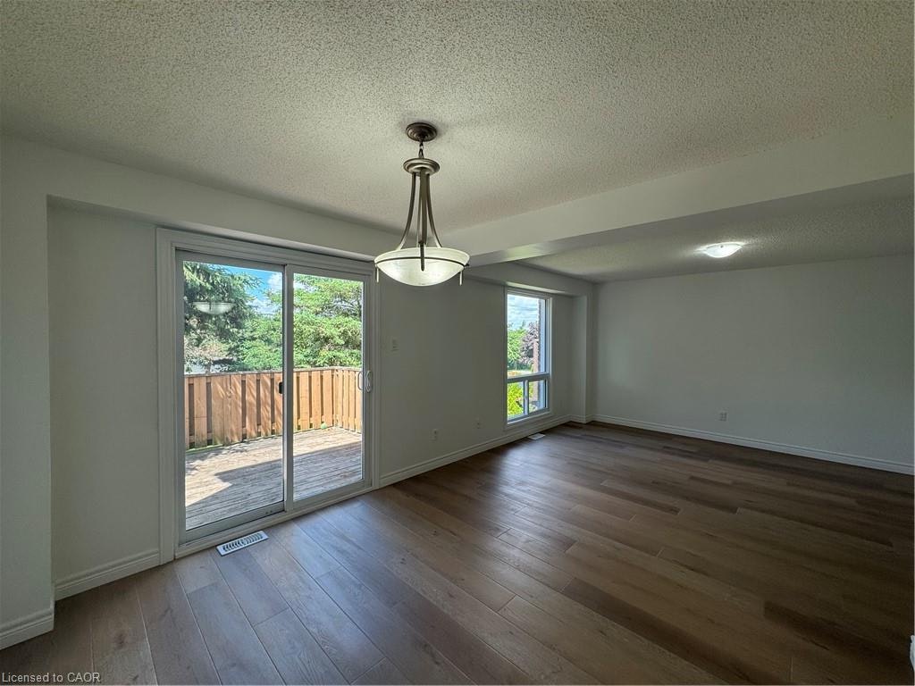 144 Stonyburn Crescent, Cambridge, ON, N1R 7X7 - 6