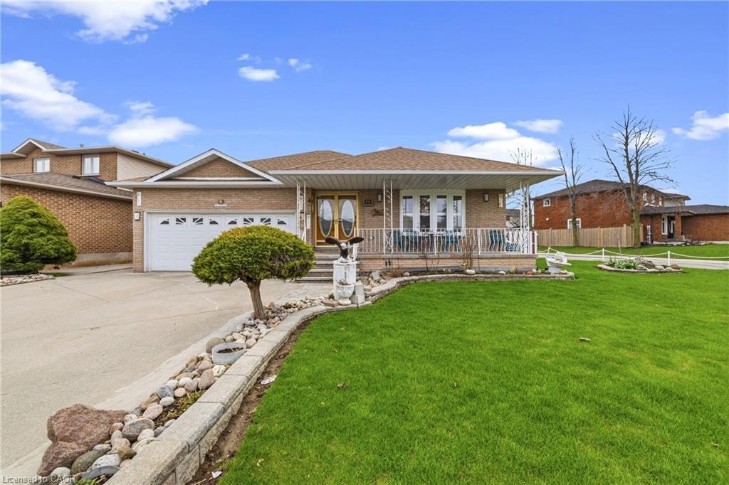 546 Dicenzo Drive, Hamilton, ON, L9C 2C3