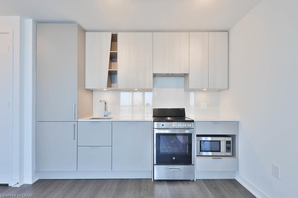 4001-3900 Confederation Parkway, Mississauga, ON, L5B 0M3 - 10