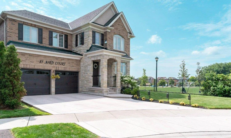 85 Aird Court