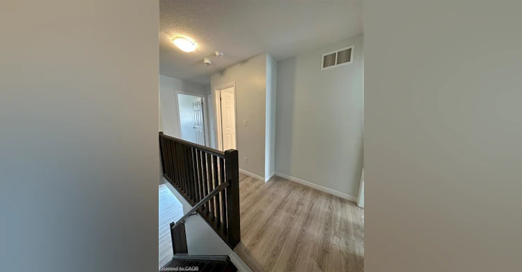 574 Blair Creek Drive, Kitchener, ON, N2P 0E4 - 6
