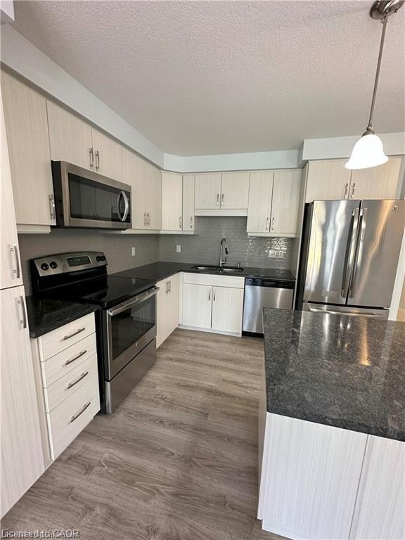 574 Blair Creek Drive, Kitchener, ON, N2P 0E4 - 2