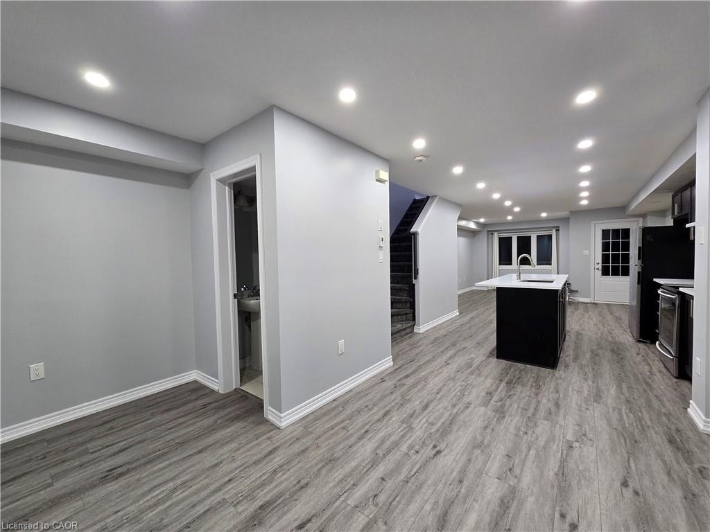 404 Linden Drive, Cambridge, ON, N3H 0C6 - 8
