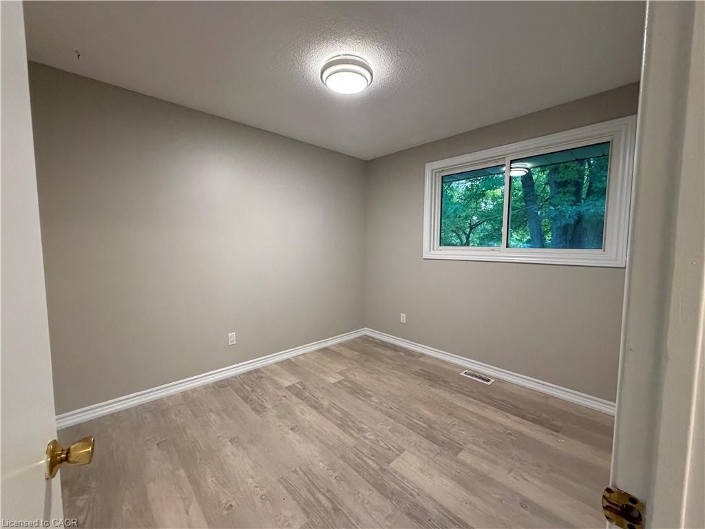 Upper Level-70 Eagen Drive, Kitchener, ON, N2M 1W4 - 9