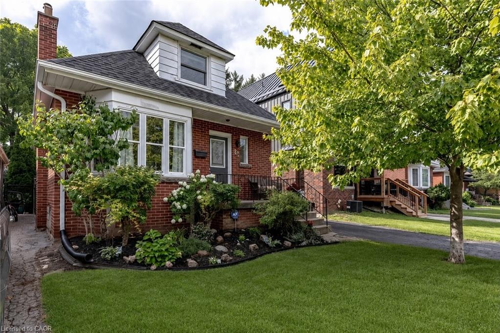 23 Kipling Road, Hamilton, ON, L8S 3X2