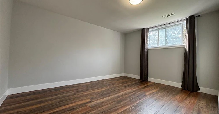 Lower-49 Westchester Drive, Kitchener, ON, N2B 3L6 - 8