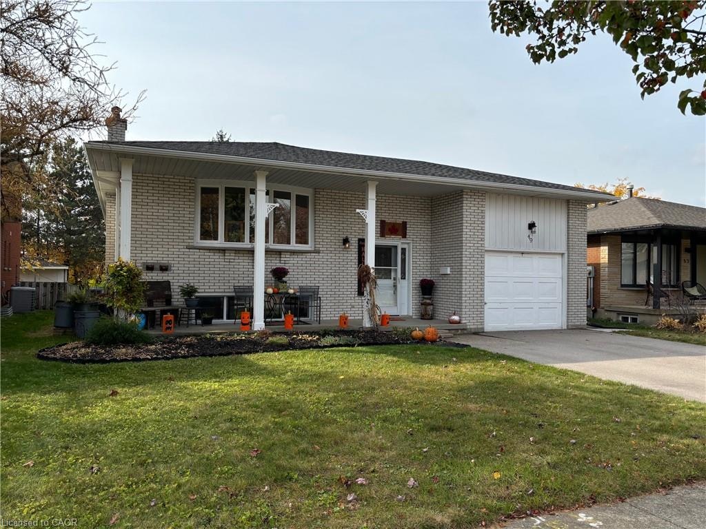 Lower-49 Westchester Drive, Kitchener, ON, N2B 3L6