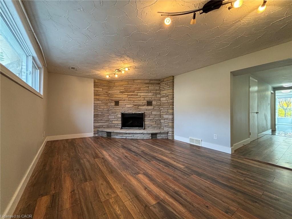 Lower-49 Westchester Drive, Kitchener, ON, N2B 3L6 - 4